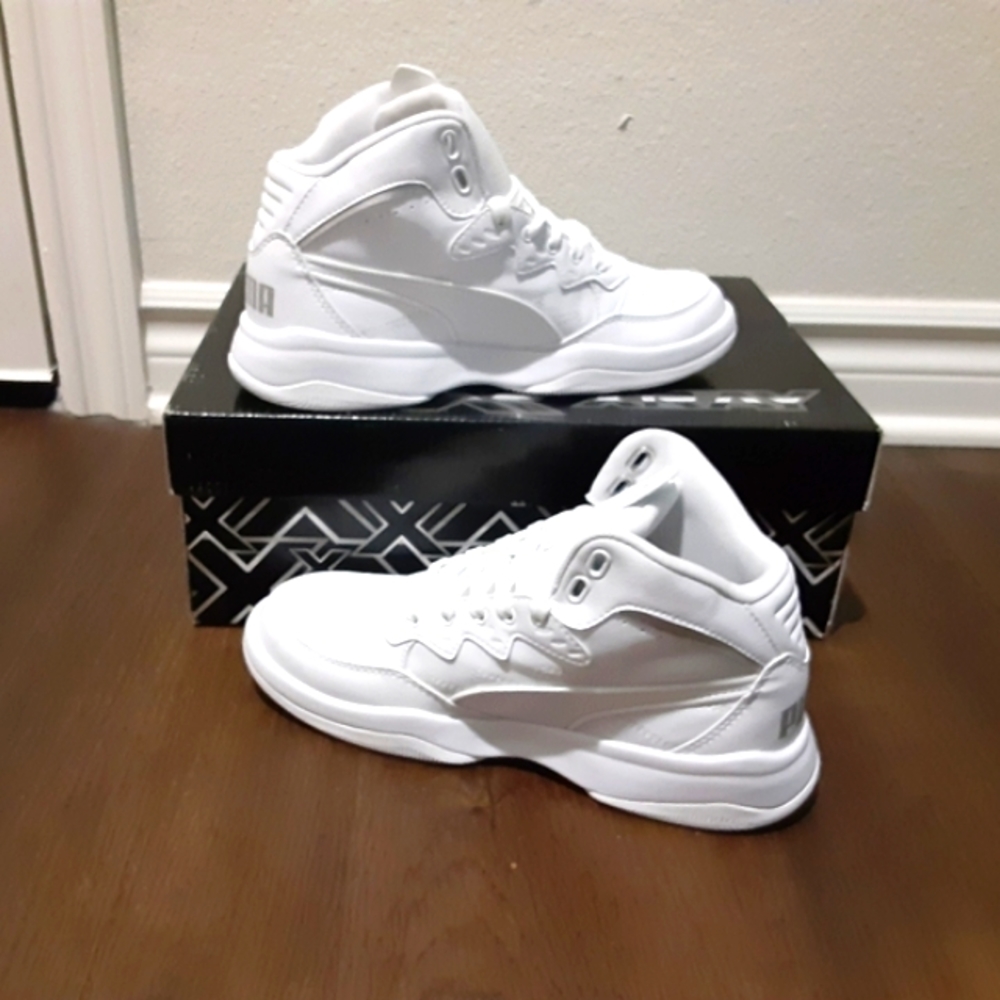 Puma - Picture 3 of 4